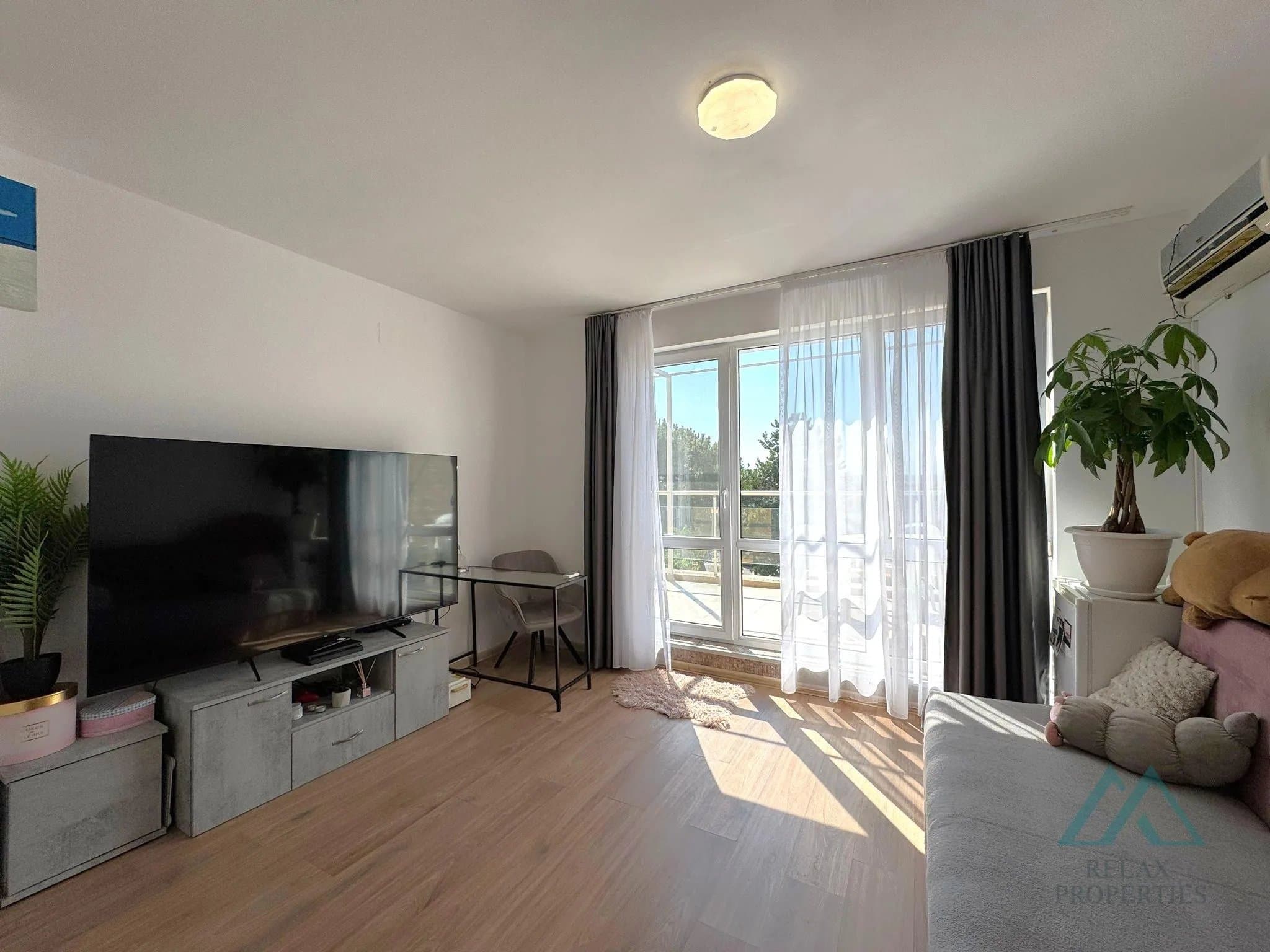 Prostorný 2-pokojový apartmán s terasou, komplex Flores Park, Slunečné pobřeží - jen 300 m od pláže, Bulharsko - foto 6