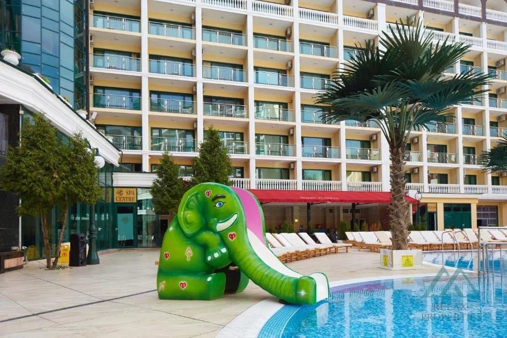 Velké studio v první linii s výhledem na bazén, 4* hotel Planeta a aquapark, 50 m od moře, Slunečné pobřeží, Bulharsko - foto 27