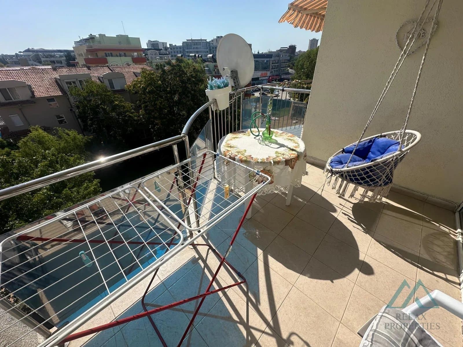 Prostorné studio s výhledem na bazén, Semiramida Gardens, Slunečné pobřeží - jen 400 m od moře - foto 2