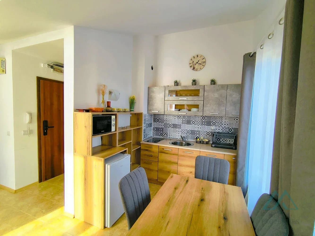 Prostorný apartmán se 2 ložnicemi, komplex Sea Lighthouse, Sveti Vlas, jen 200 m od moře, Bulharsko - foto 2