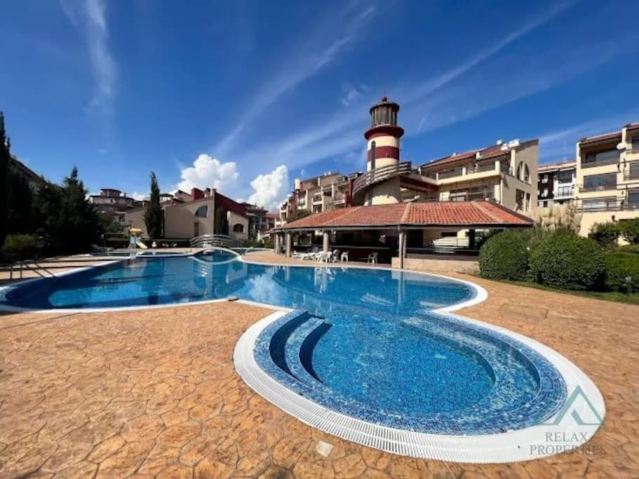 Priestranný 2-izbový apartmán, komplex Sea Lighthouse, Sveti Vlas, len 200 m od mora, Bulharsko - foto 12