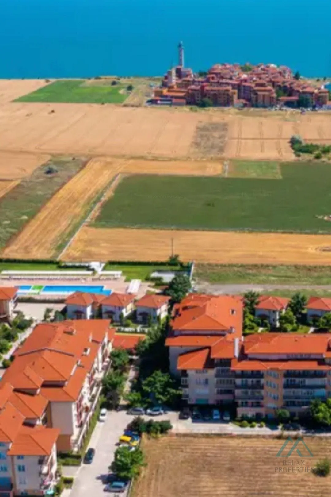 Krásny 2-izbový apartmán s výhľadom na more v komplexe Chateau Aheloy 2, Bulharsko - foto 1