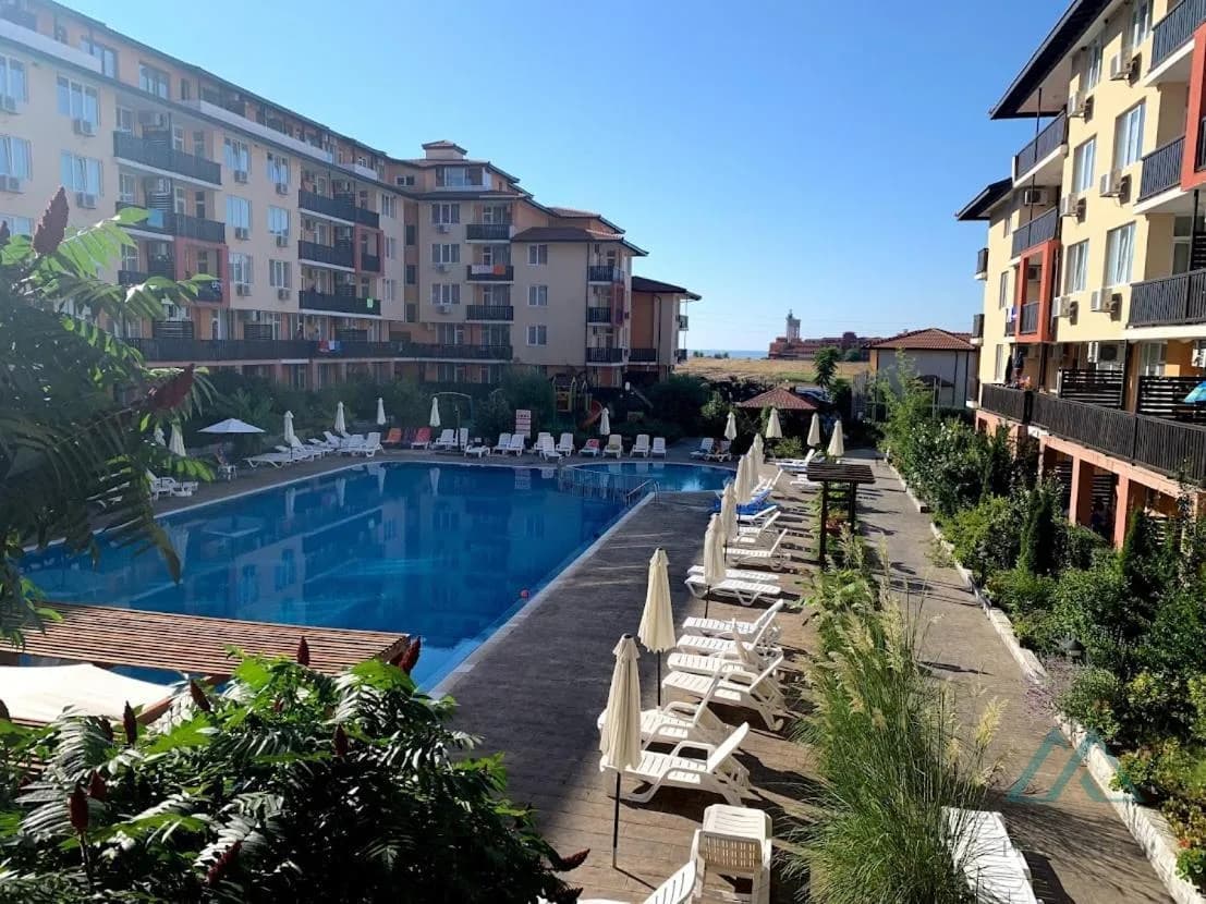 Krásny 2-izbový apartmán s výhľadom na more v komplexe Chateau Aheloy 2, Bulharsko - foto 13