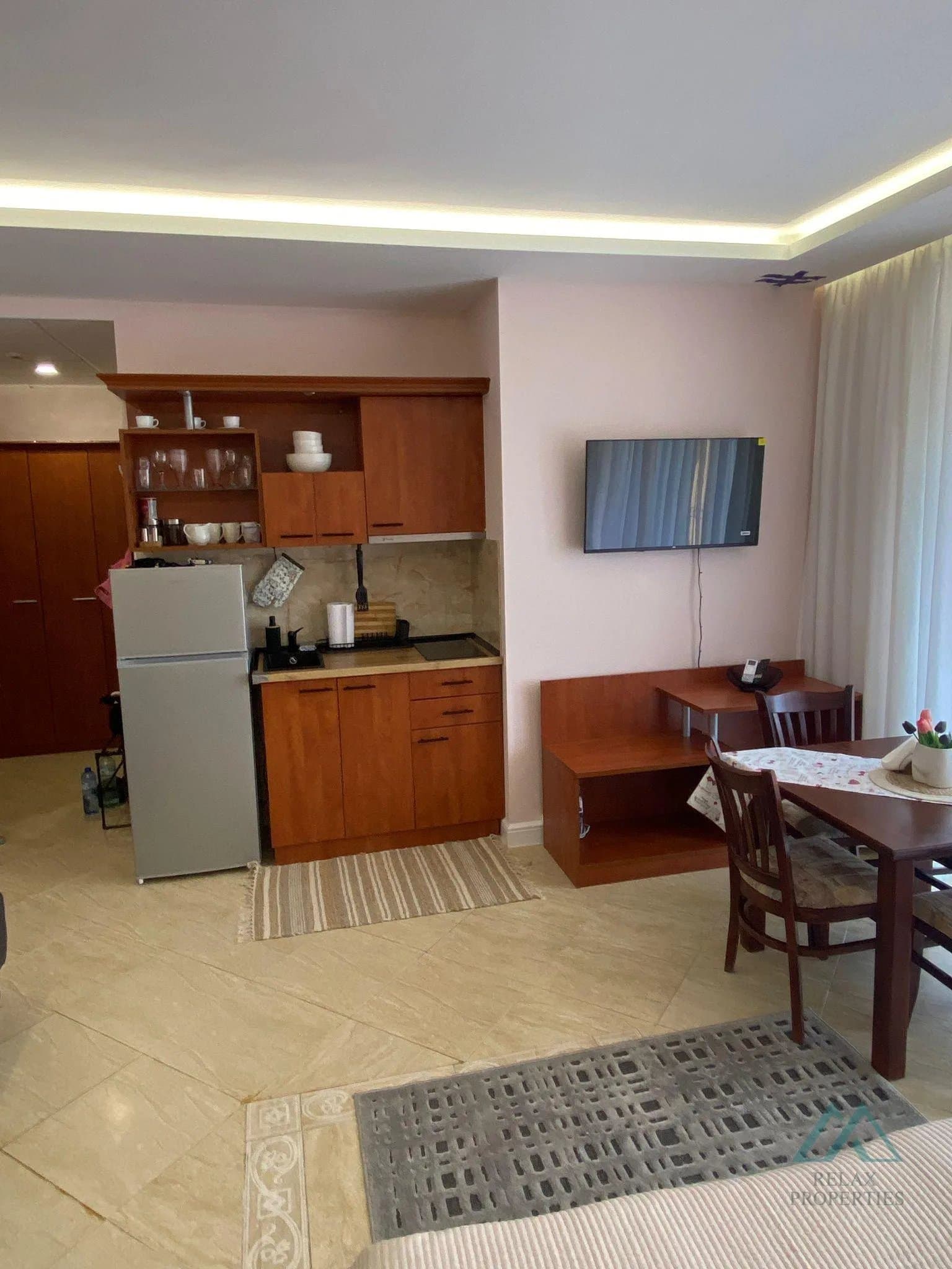 Prostorné zařízené studio s výhledem na bazén v komplexu Palazzo, Slunečné pobřeží - jen 200 m od moře - foto 11