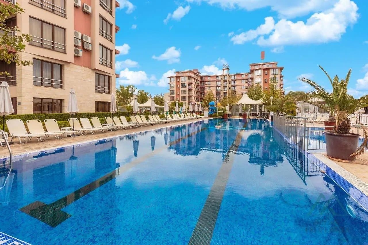 Prostorný apartmán s výhledem na bazén, Tarsis Club & SPA, 700 m od moře, Slunečné pobřeží - foto 18
