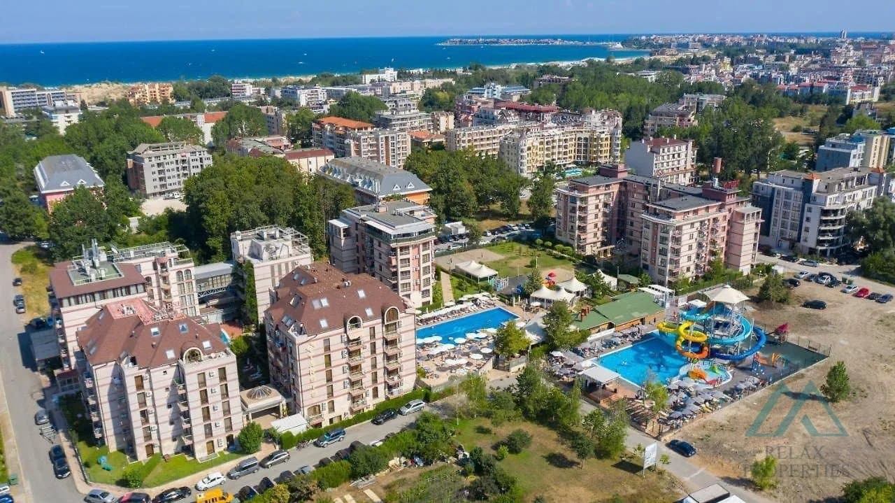 Prostorný apartmán s výhledem na bazén, Tarsis Club & SPA, 700 m od moře, Slunečné pobřeží - foto 1