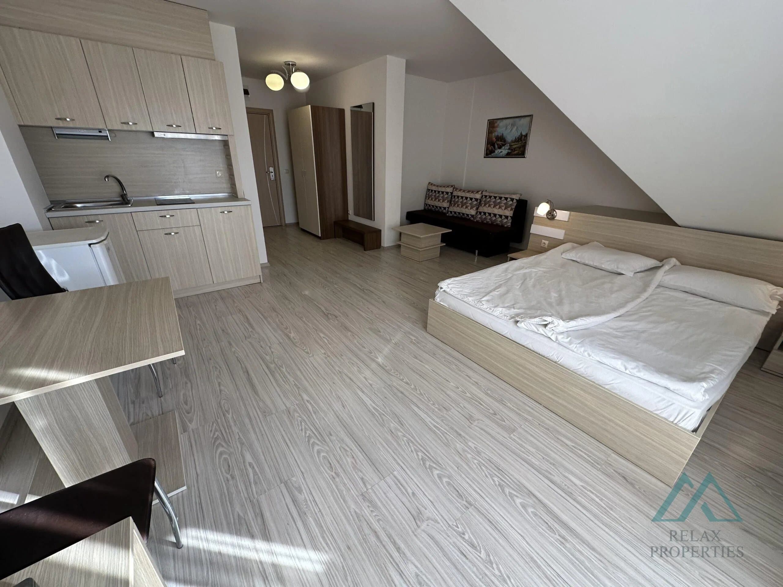Prostorný apartmán s výhledem na bazén, Tarsis Club & SPA, 700 m od moře, Slunečné pobřeží - foto 5