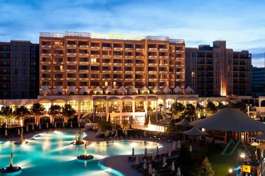 Prostorný apartmán s výhledem na moře a bazén v komplexu 5★ Barcelo Royal Beach - Slunečné pobřeží, Bulharsko - foto 18