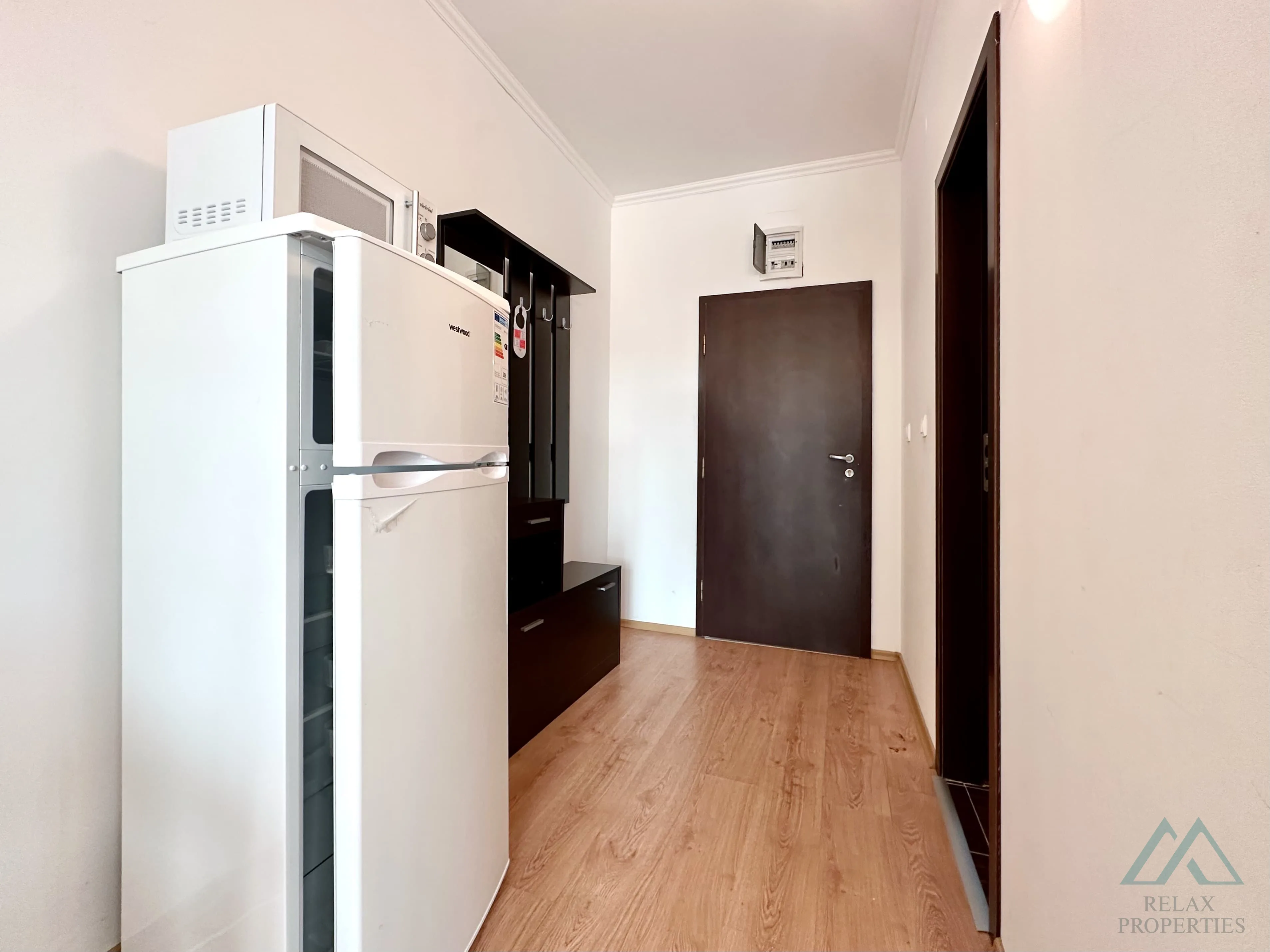 Prostorný 2 pokojový apartmán o rozloze 83,21 m², 2 koupelnami a výhledem na moře v komplexu Babylon na Slunečném pobřeží. - foto 14