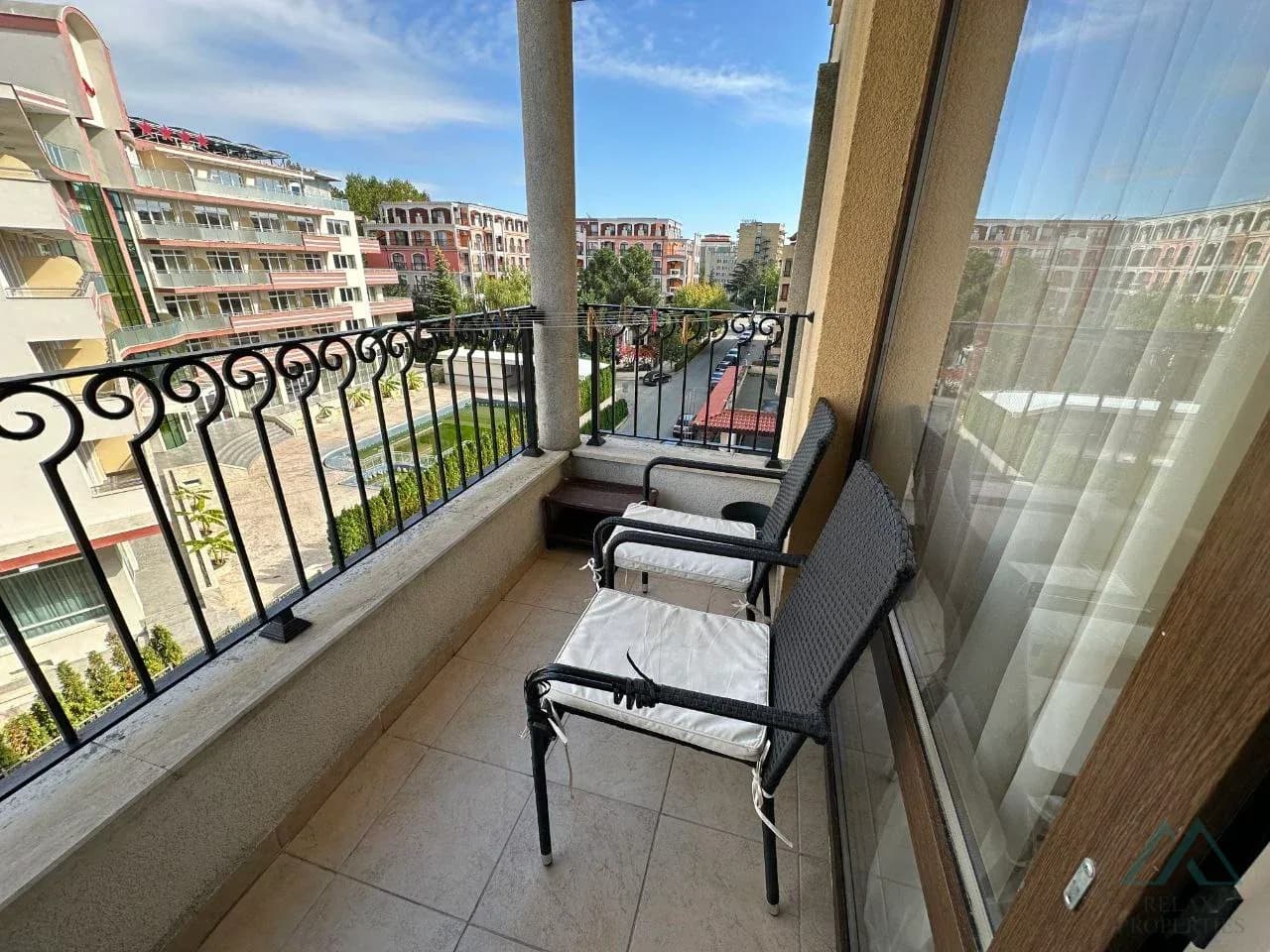 2 pokojový apartmán o rozloze 55 m² v prestižním komplexu Royal Sun na Slunečném pobřeží, 300 m od moře - 3