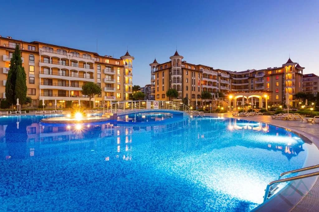 2 pokojový apartmán o rozloze 55 m² v prestižním komplexu Royal Sun na Slunečném pobřeží, 300 m od moře - 1