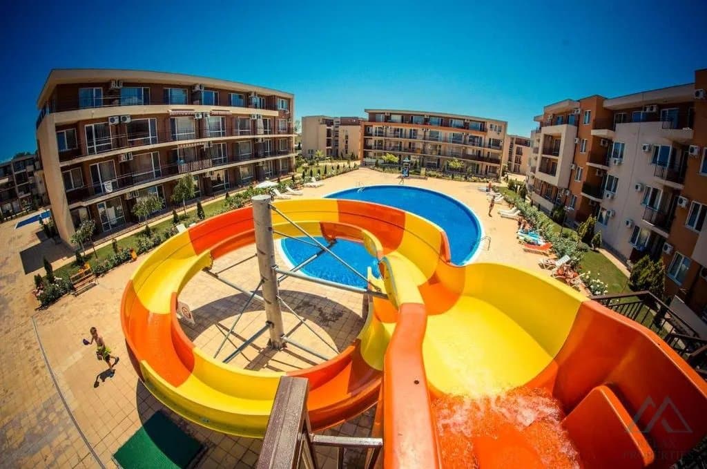 Apartmán v Holiday Fort Club, 700 m od moře, Slunečné pobřeží - foto 1