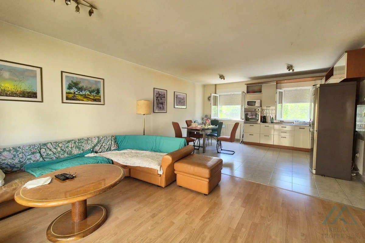 Samostatně stojící dvoupatrový dům, 500 m od moře, Kaštel Lukšić - Dalmácie - 3