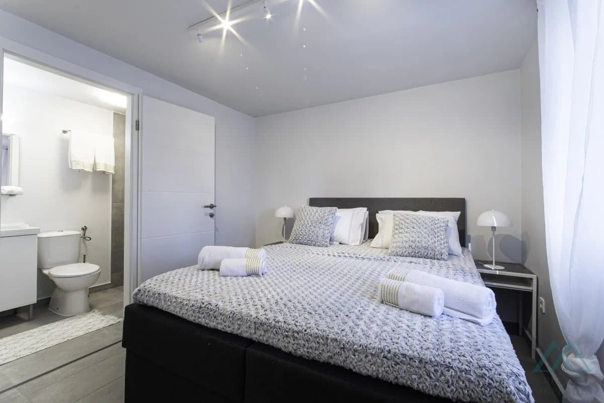 Moderní dům v blízkosti pláže, 150 m od moře, Rogoznica - Dalmácie - foto 7