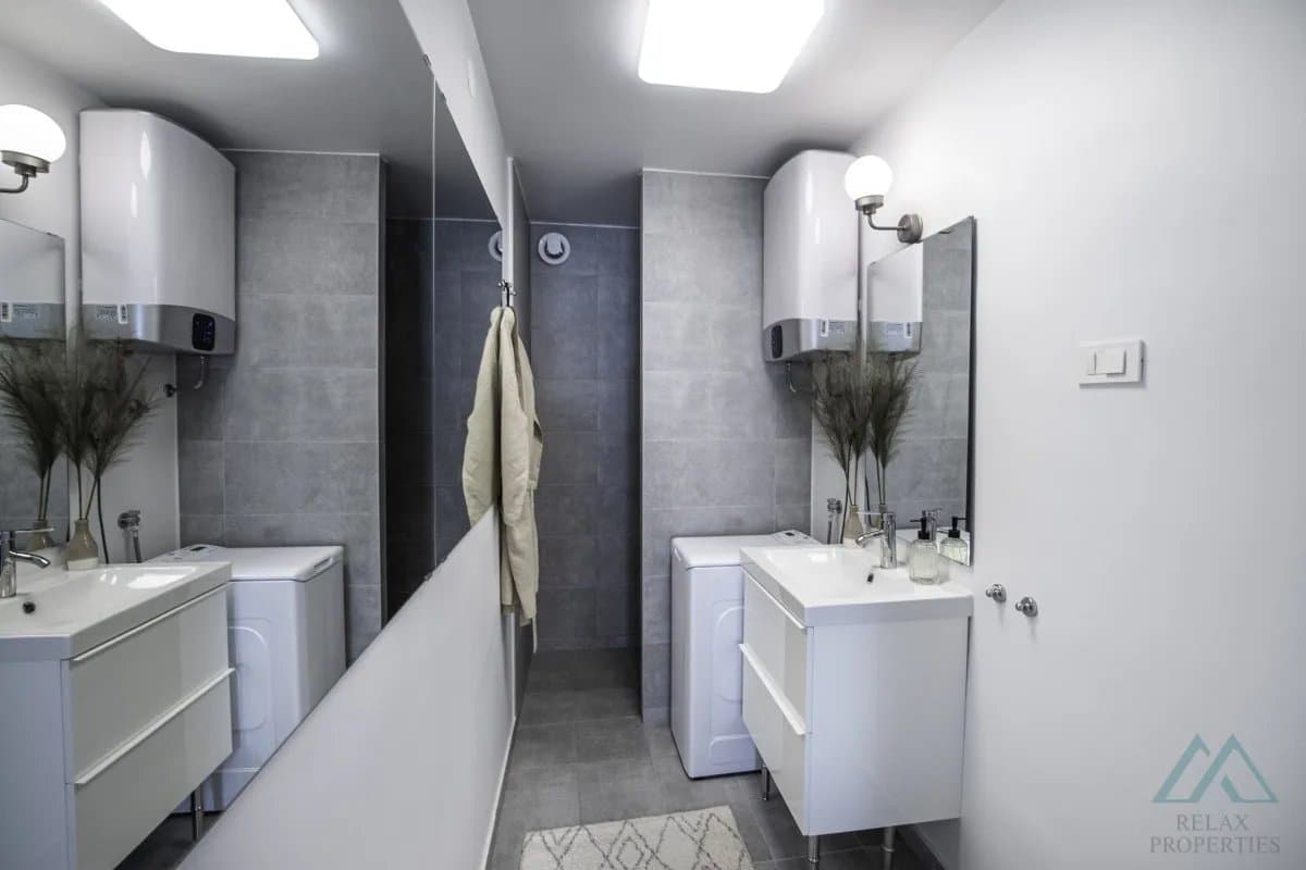 Moderní dům v blízkosti pláže, 150 m od moře, Rogoznica - Dalmácie - foto 9