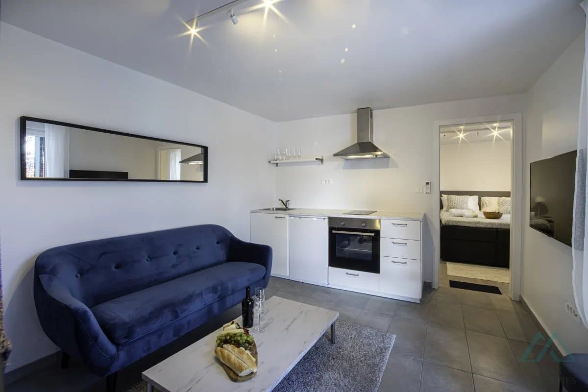 Moderní dům v blízkosti pláže, 150 m od moře, Rogoznica - Dalmácie - foto 11