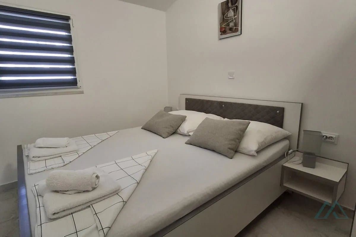 Apartmánový dům s panoramatickým výhledem na moře, ostrov Čiovo - Dalmácie - foto 10