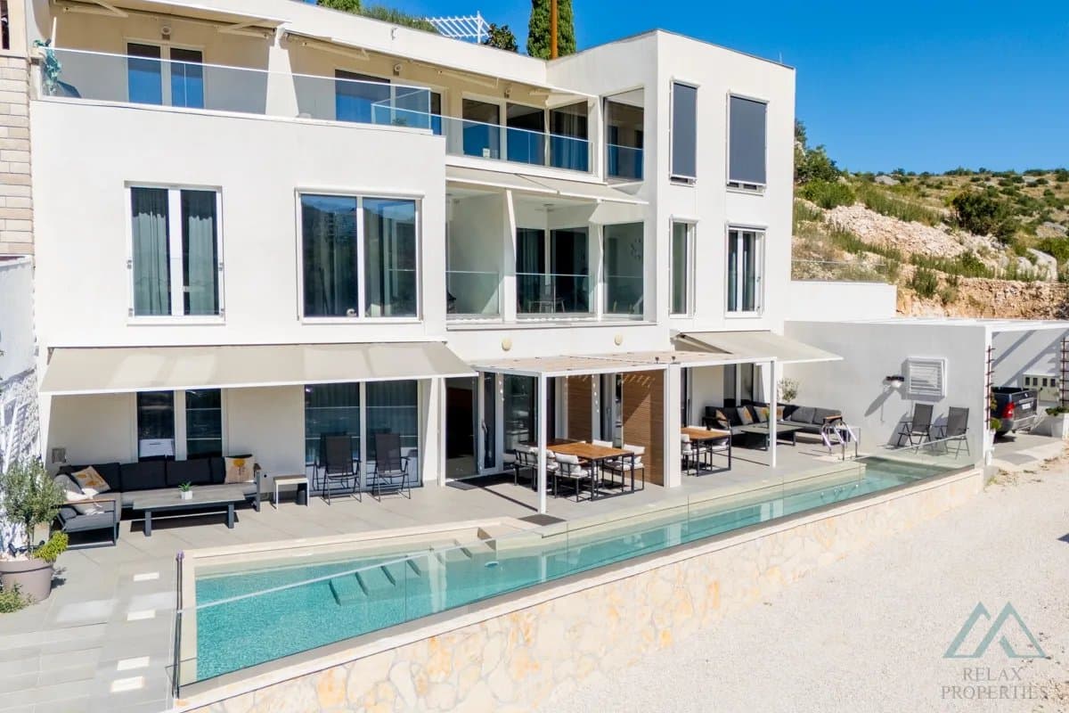 Novostavba vily s bazénem a otevřeným výhledem na moře, Brač - Bobovišća - foto 23