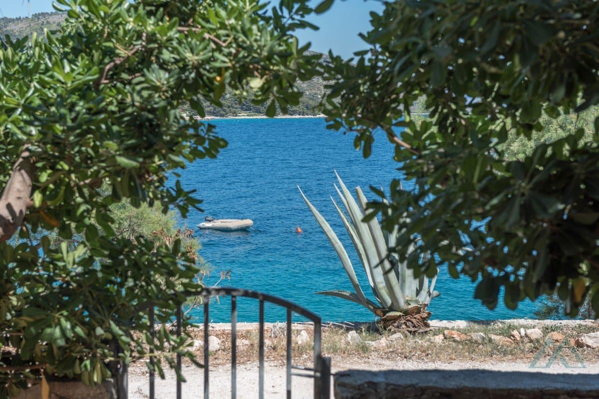 Dům u moře v 1. linii u moře, ostrov Čiovo - Dalmácie - foto 14