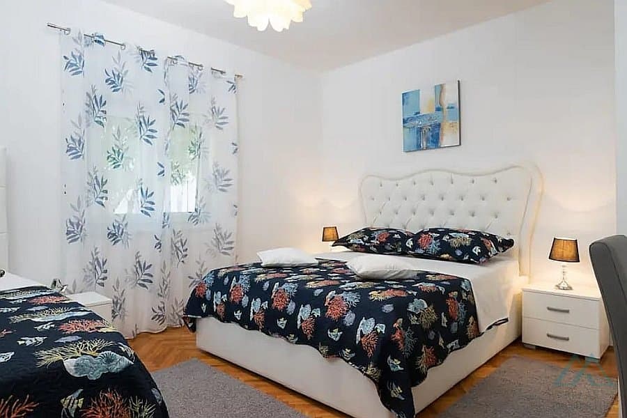 Přízemní dům s bazénem v blízkosti centra, Trogir - Dalmácie - foto 13