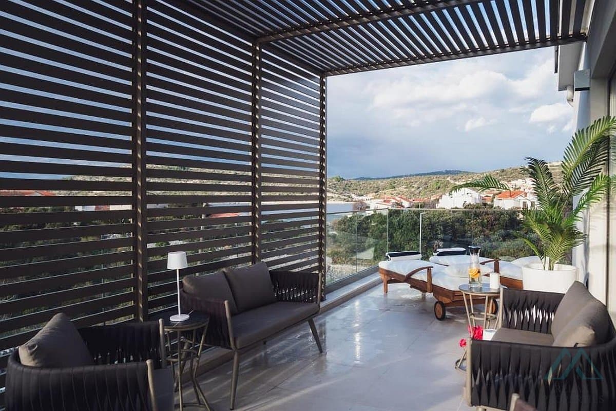 Vila se dvěma apartmány a bazénem, Rogoznica - Dalmácie - 5