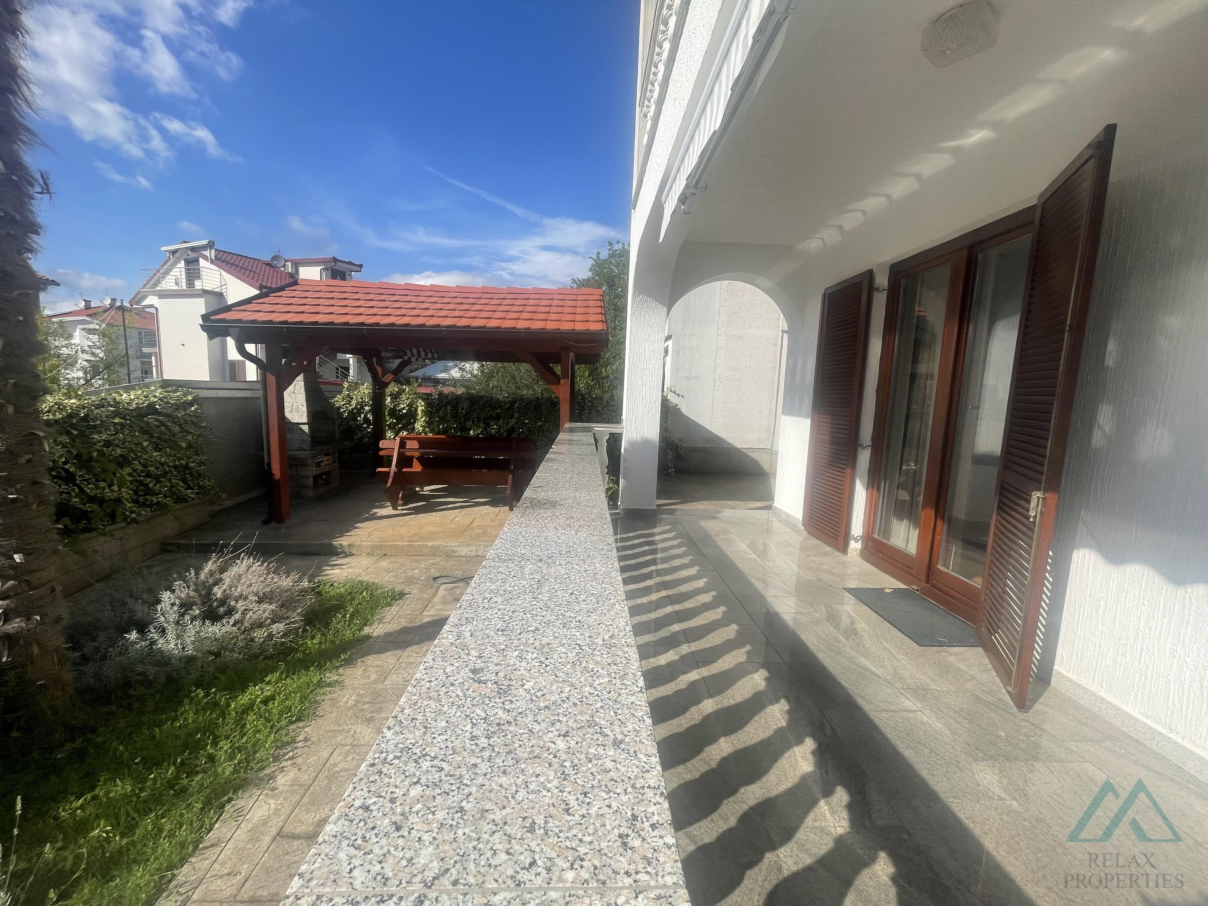 apartmán 2+kk, vlastní zahradou, ostrov Krk - Malinska, 350 m od moře - 4