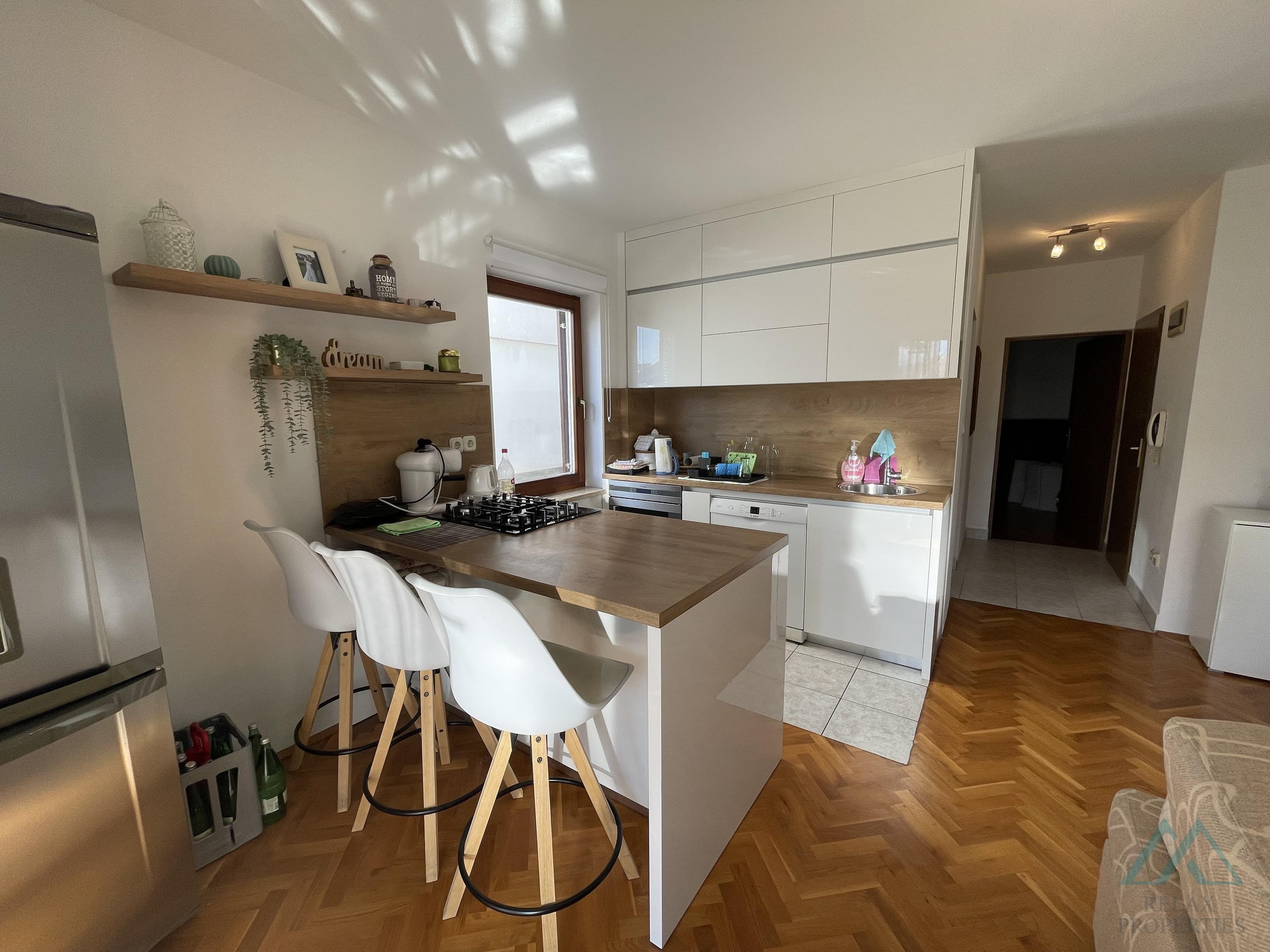 apartmán 2+kk, vlastní zahradou, ostrov Krk - Malinska, 350 m od moře - foto 8