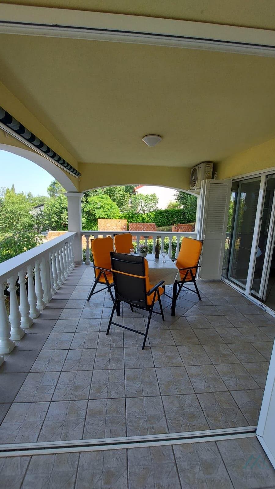 Samostatně stojící dům jen 200 m od moře, Omišalj, ostrov Krk - 1