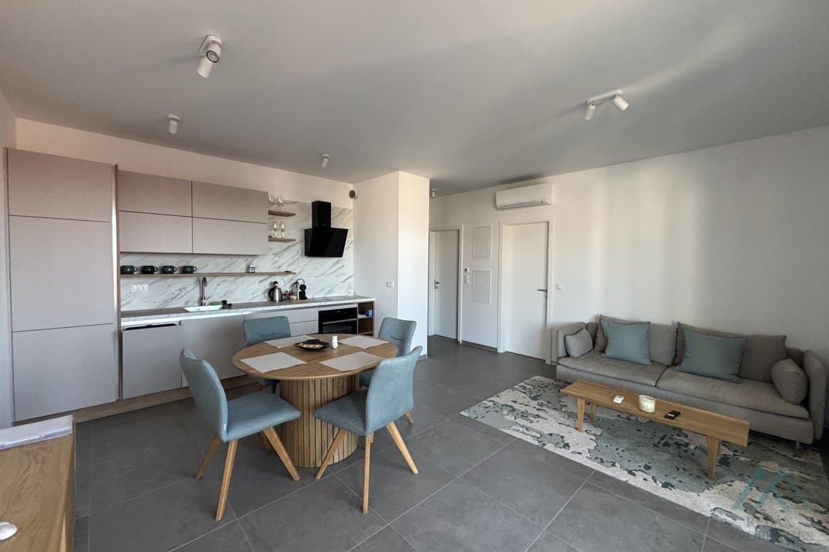 penthouse se 2 ložnicemi, výhledem na moře a střešní terasou - Trogir, Čiovo - 5