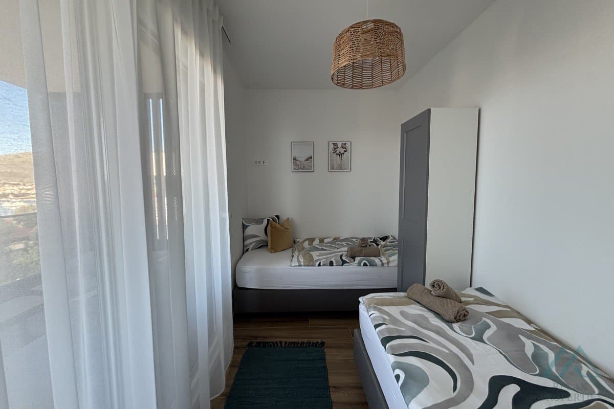 penthouse se 2 ložnicemi, výhledem na moře a střešní terasou - Trogir, Čiovo - foto 13