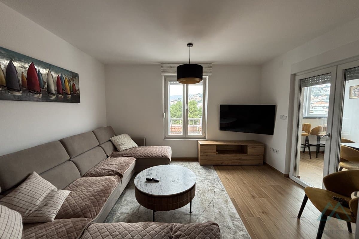 apartmán se 2 ložnicemi a moderním nábytkem - Čiovo, Okrug Gornji, jen 120 m od moře - 1