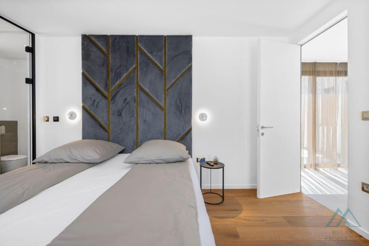 Luxusní vila s bazénem a výhledem na moře - Čiovo, Dalmácie - foto 12