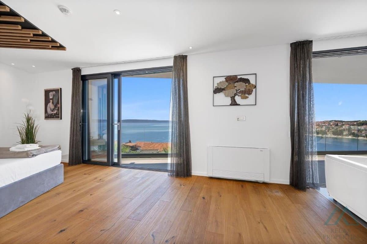 Luxusní vila s bazénem a výhledem na moře - Čiovo, Dalmácie - foto 13