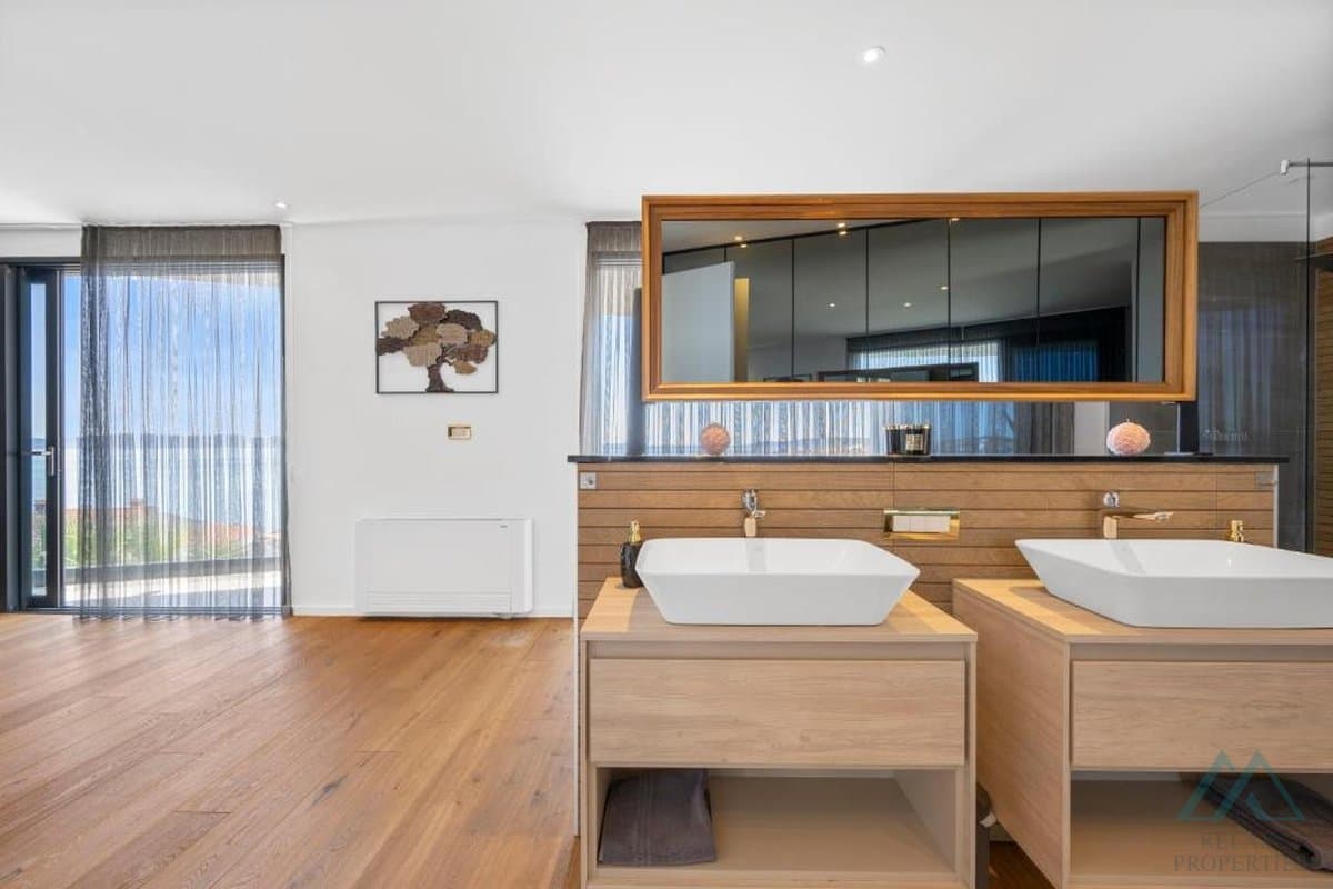 Luxusní vila s bazénem a výhledem na moře - Čiovo, Dalmácie - foto 16