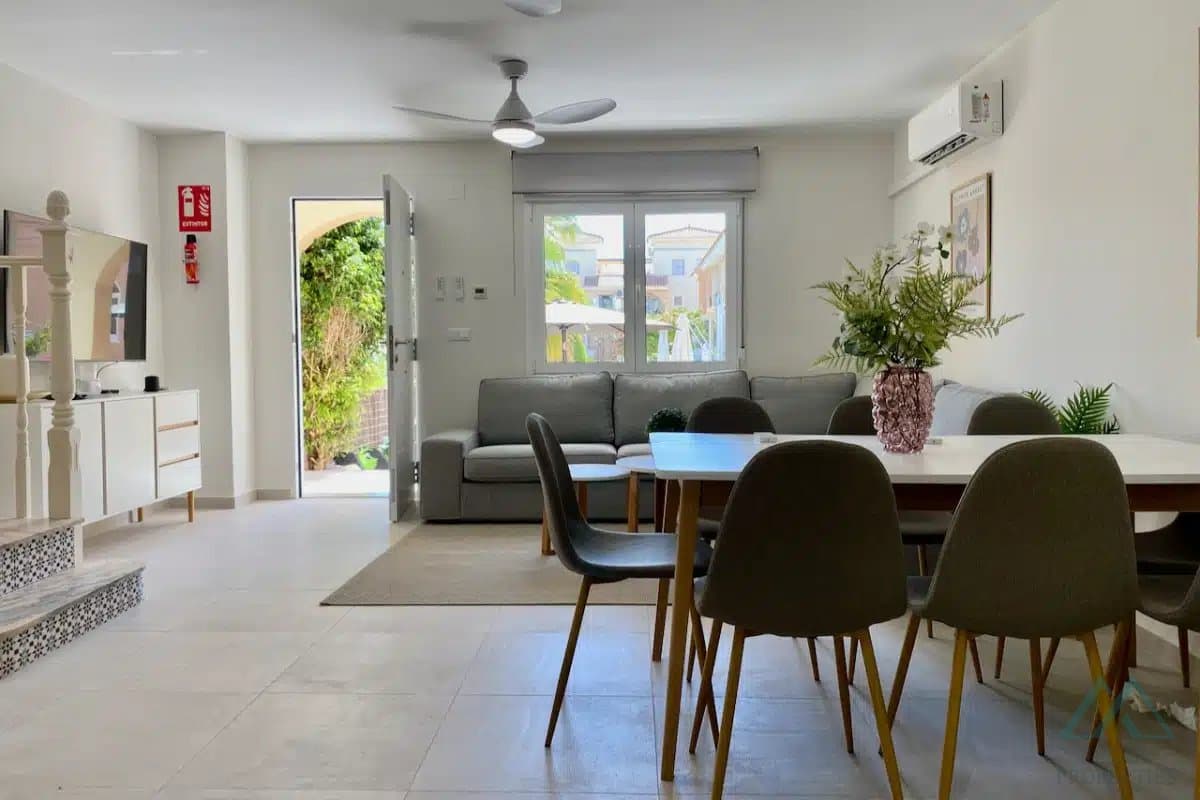 Řadový dům se 4 ložnicemi, v La Laguna II, Playa Flamenca, luxusní rekonstrukce - 4