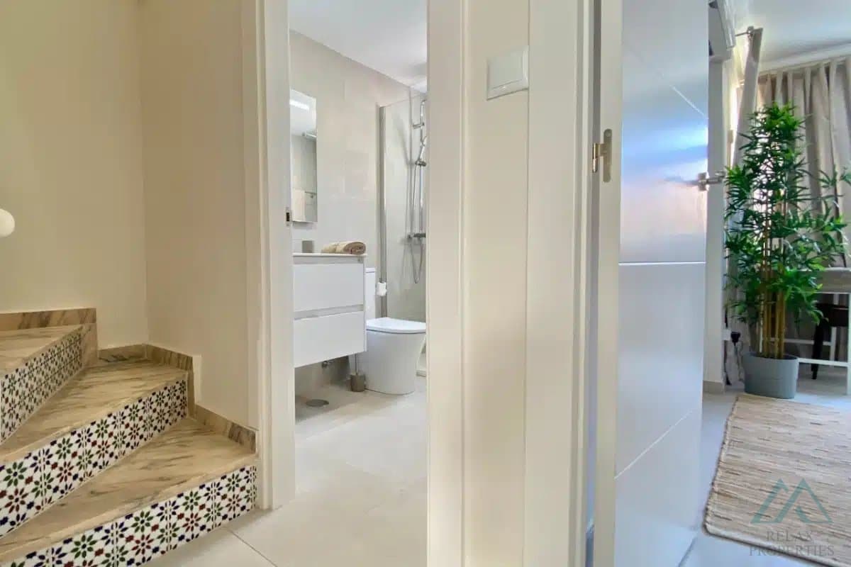 Řadový dům se 4 ložnicemi, v La Laguna II, Playa Flamenca, luxusní rekonstrukce - foto 33