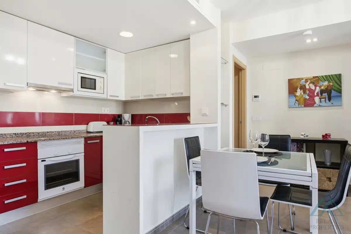 apartmán se 3 ložnicemi v nejvyšším patře, s panoramatickým výhledem na moře, 74 m², v Azul Beach, La Mata, exkluzivní nabídka - foto 13