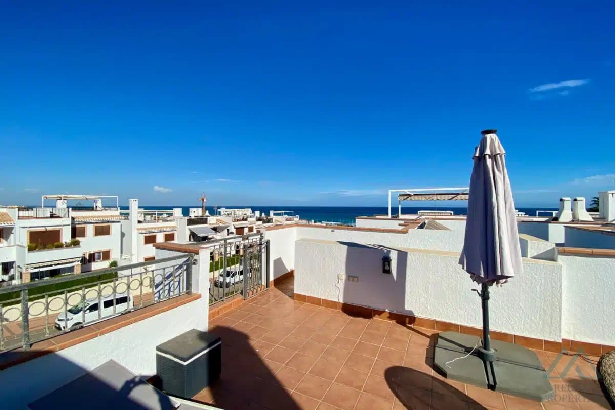 apartmán se 3 ložnicemi v nejvyšším patře, s panoramatickým výhledem na moře, 74 m², v Azul Beach, La Mata, exkluzivní nabídka - foto 26