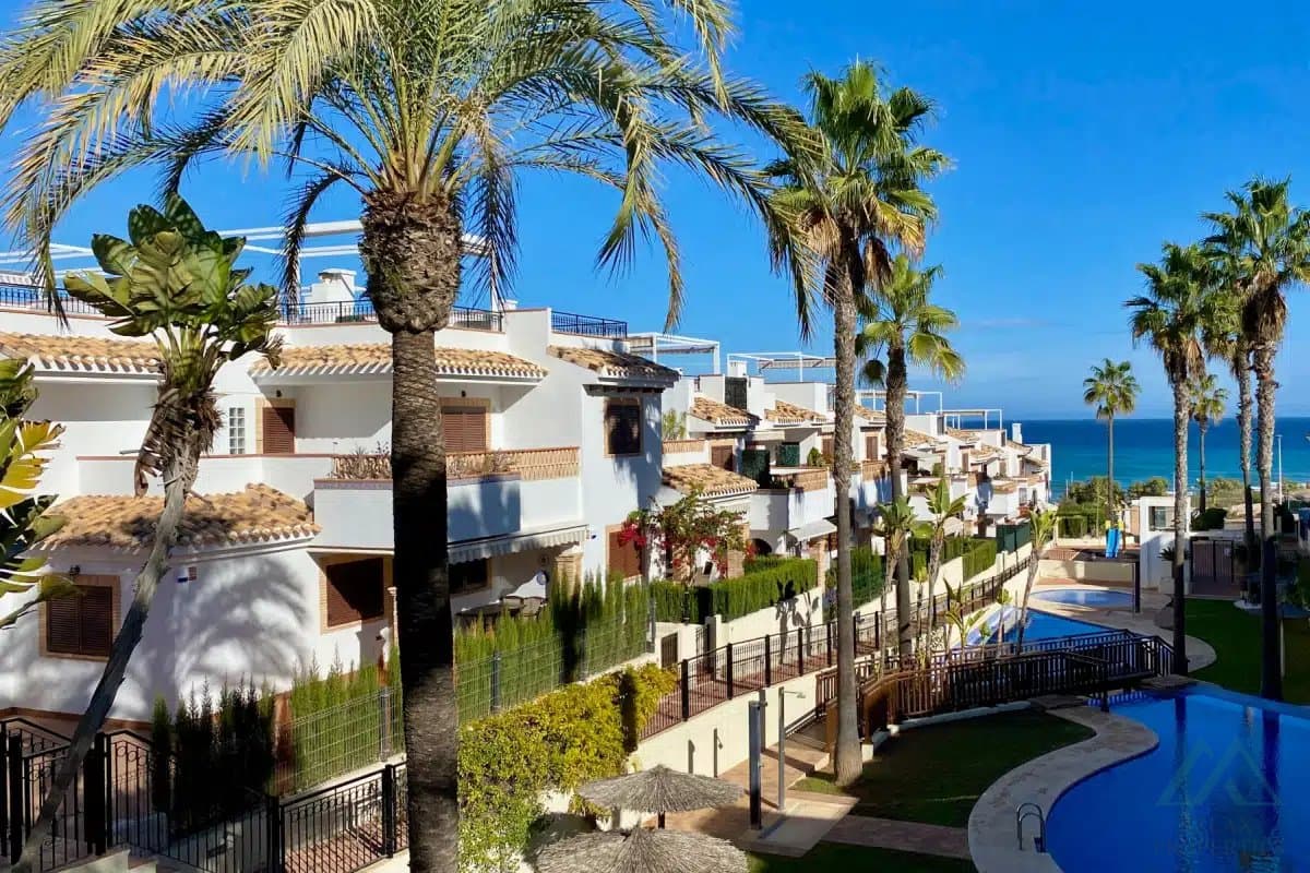 apartmán se 3 ložnicemi v nejvyšším patře, s panoramatickým výhledem na moře, 74 m², v Azul Beach, La Mata, exkluzivní nabídka - foto 3