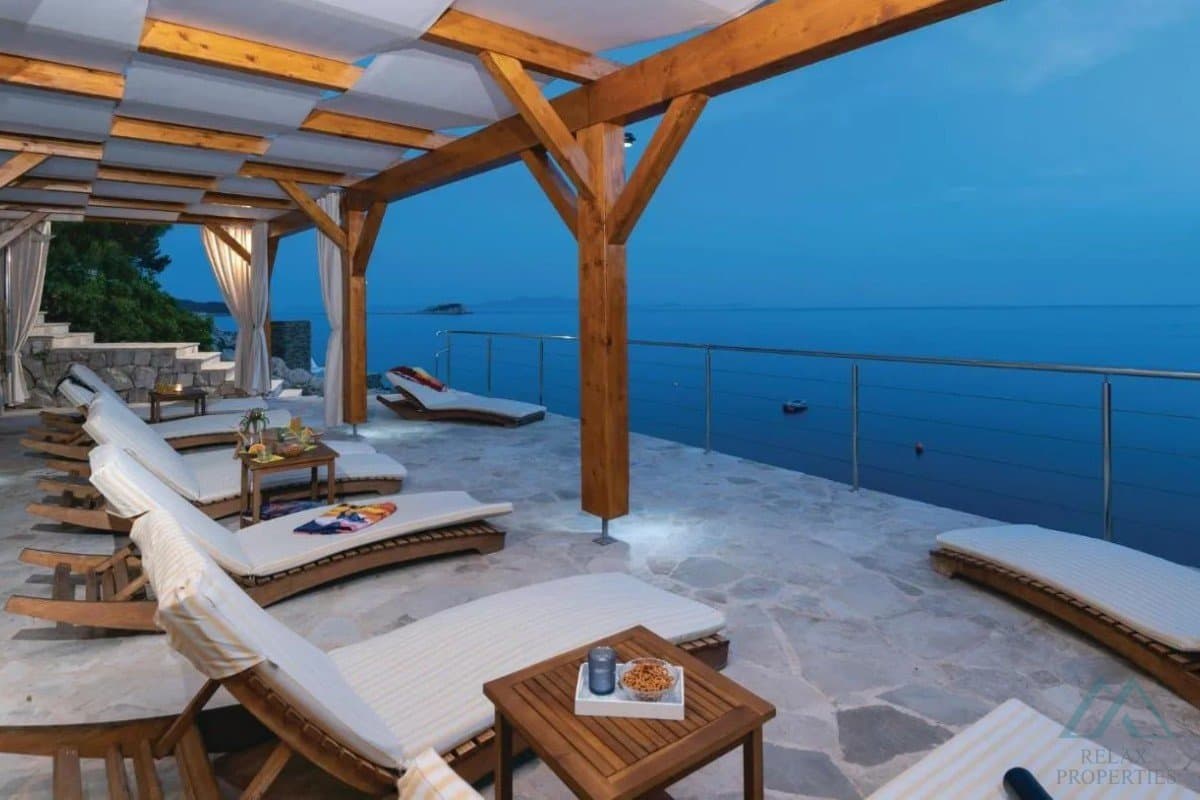 Luxusní vila u moře s bazénem - ostrov Korčula, první linie, Chorvatsko - 4