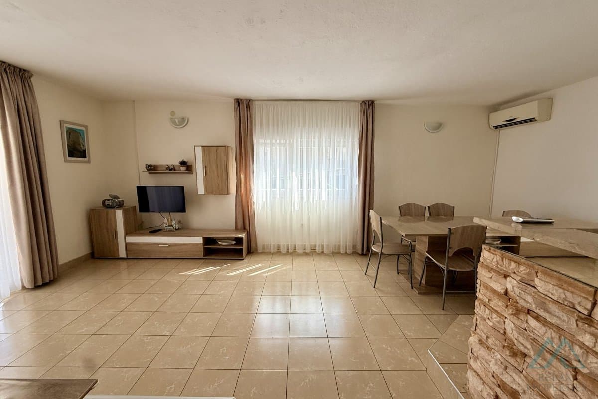 Samostatně stojící dům u moře se dvěma apartmány - ostrov Čiovo, Slatine, investiční příležitost - foto 7