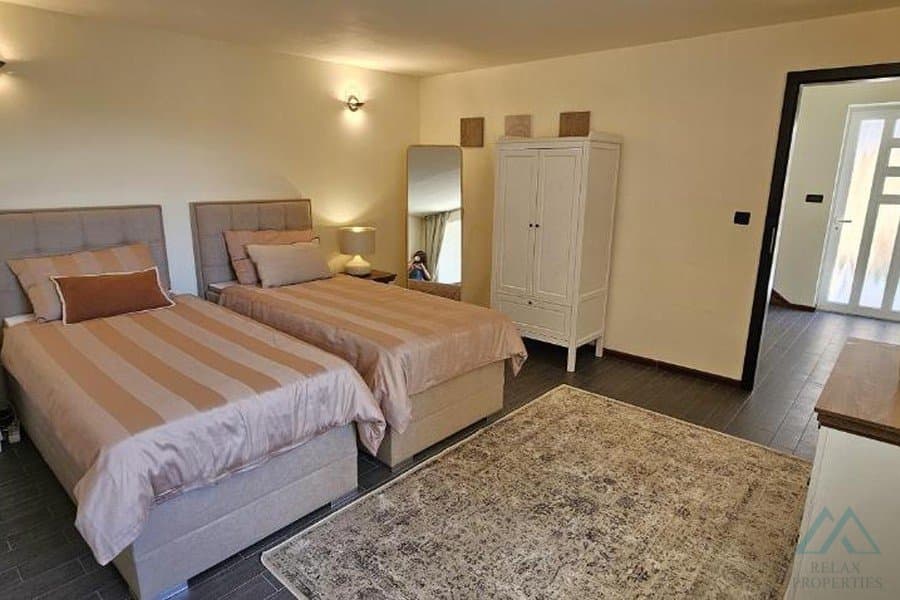 Tradiční kamenný dům s bazénem a výhledem na moře - ostrov Brač, 30 m od moře - foto 9