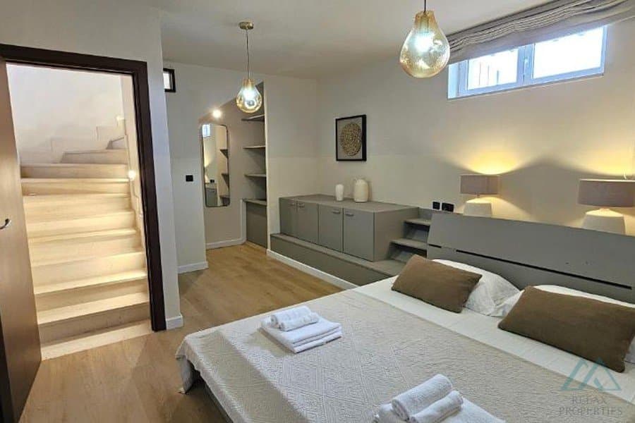 Tradiční kamenný dům s bazénem a výhledem na moře - ostrov Brač, 30 m od moře - foto 10