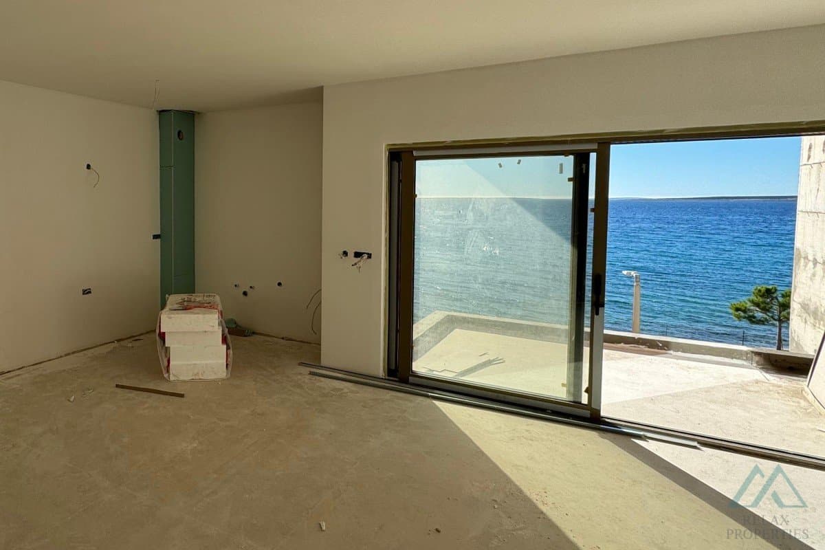 Moderní apartmán se 2 ložnicemi a výhledem na moře - novostavba, 1. linie, ostrov Pag, Chorvatsko - 4