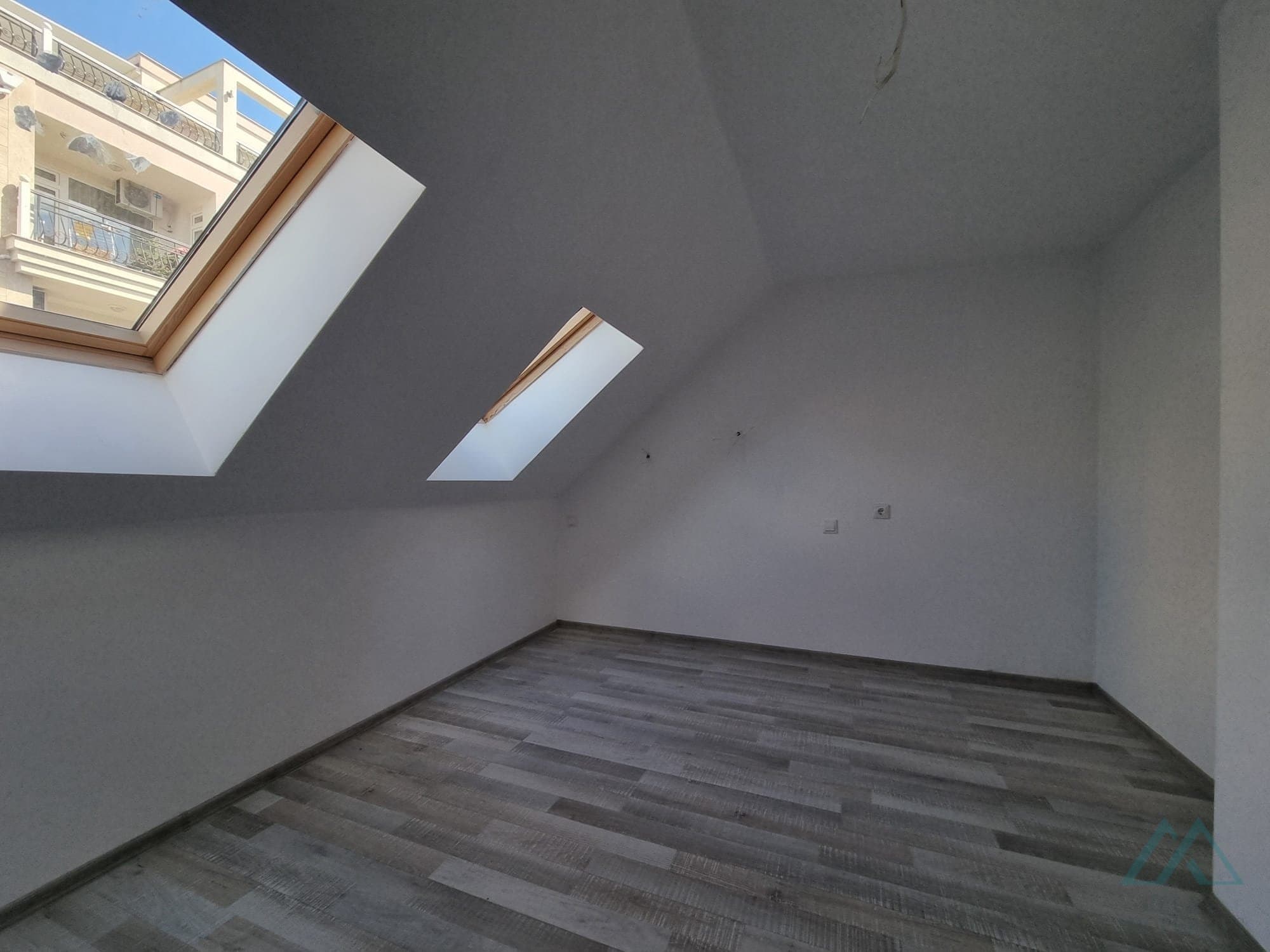 Nově postavený apartmán 2+kk, 70 m² s terasou, Villa Venezia, Sveti Vlas, 450 m od pláže - foto 9