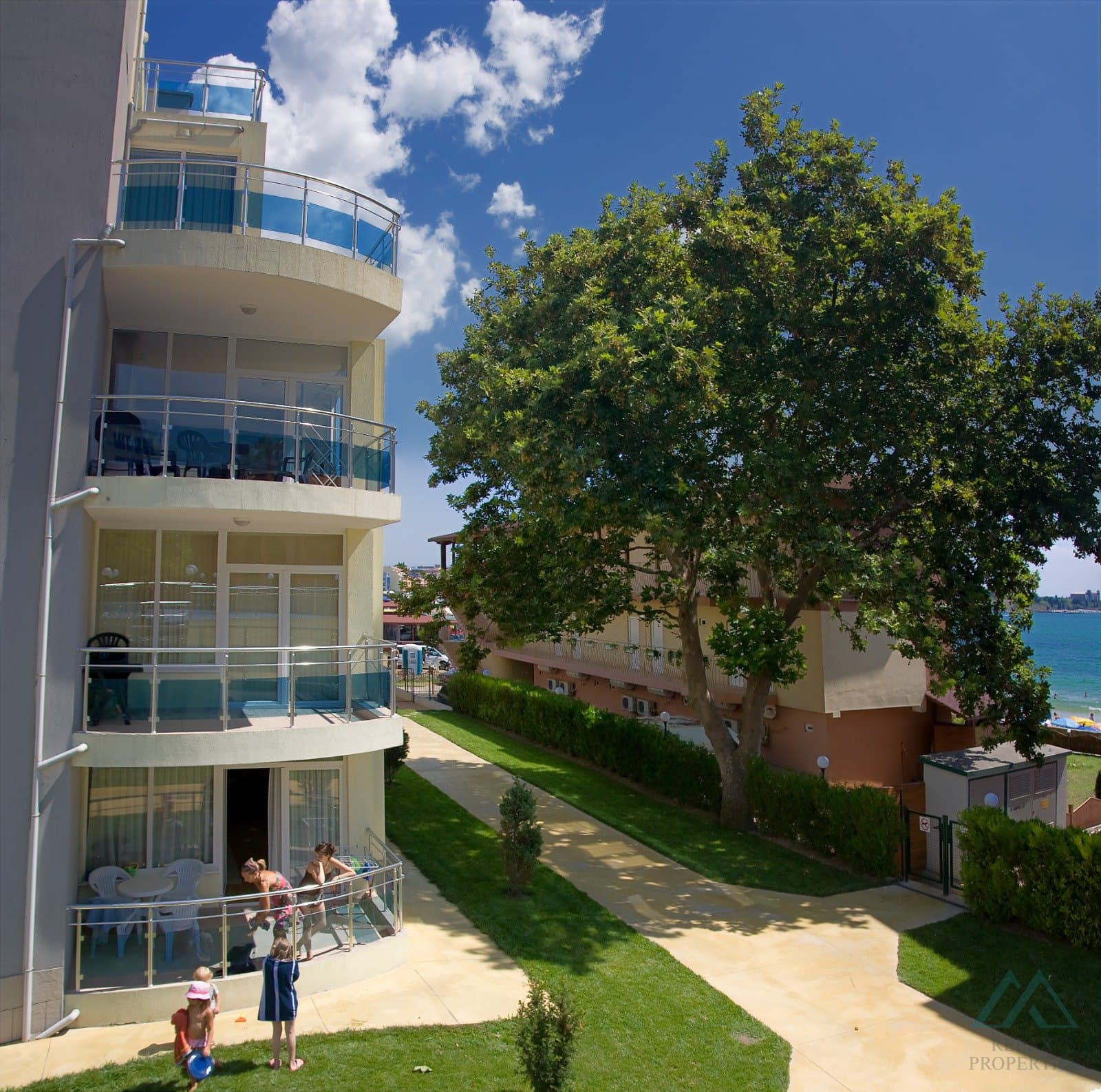 Studio v první linii u moře s výhledem na bazén - Oasis, Ravda, Bulharsko, jen 20 m od pláže - foto 11