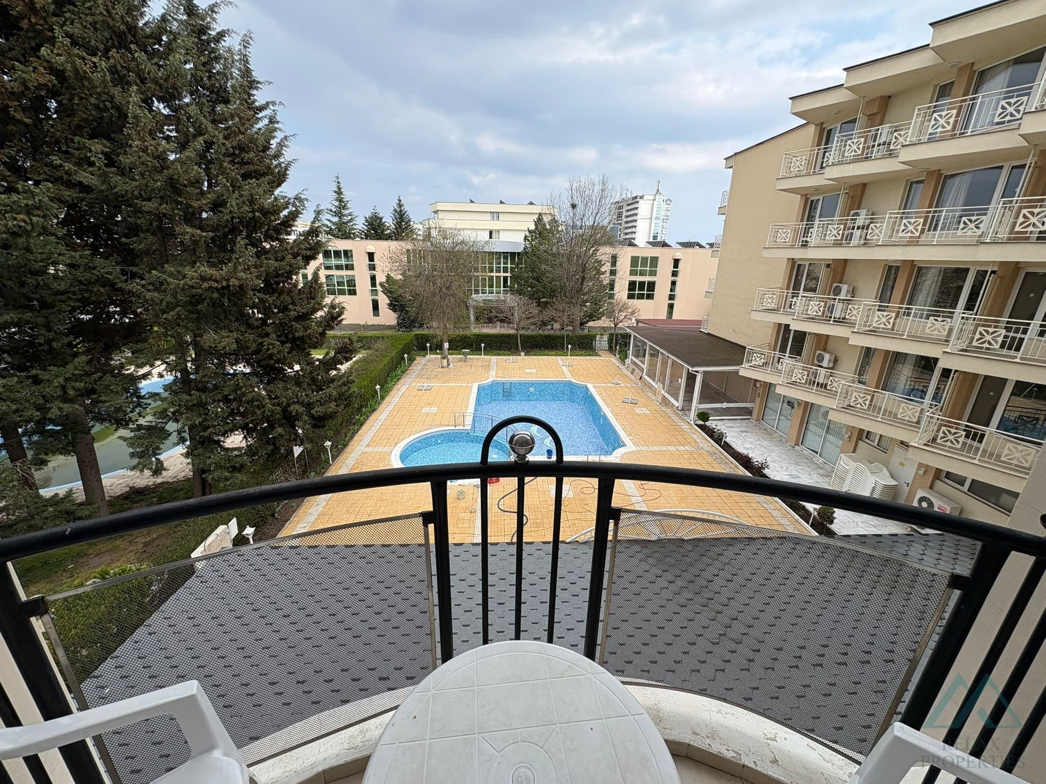 3+kk apartmán s výhledem na bazén - Hotel Karlovo, Slunečné pobřeží, jen 150 m od pláže - foto 12