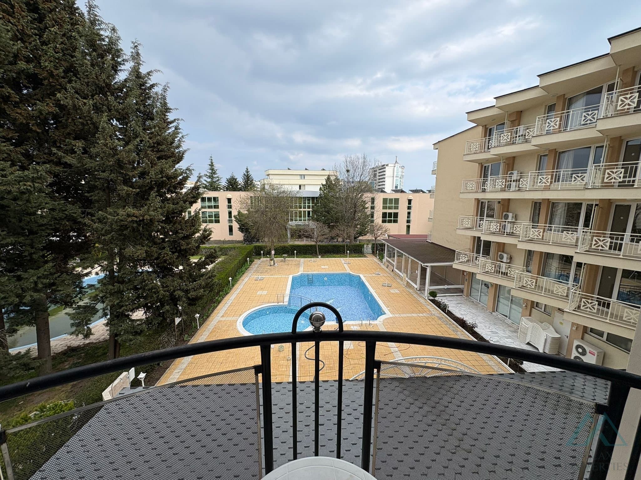 3+kk apartmán s výhledem na bazén - Hotel Karlovo, Slunečné pobřeží, jen 150 m od pláže - foto 13