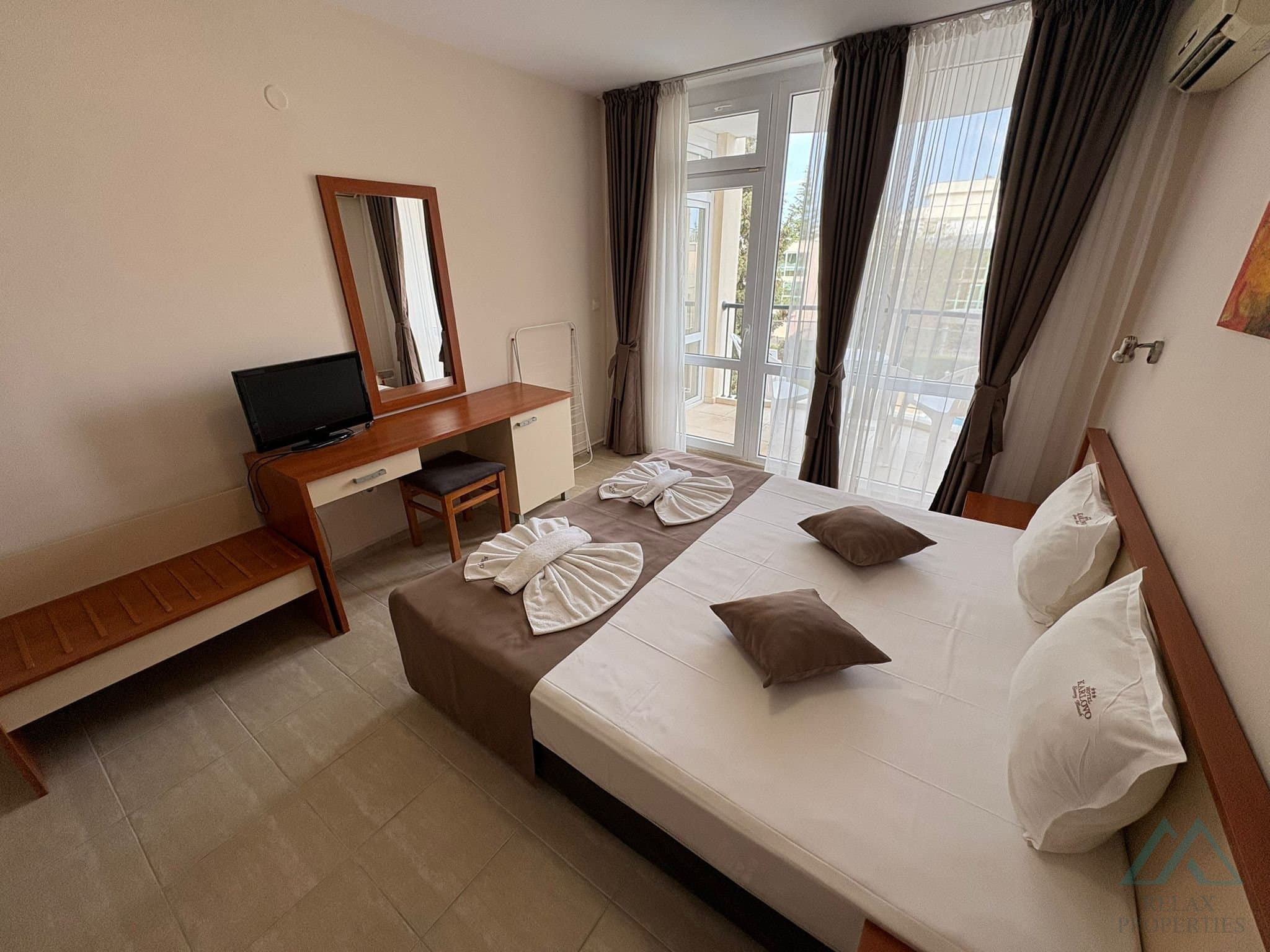 3+kk apartmán s výhledem na bazén - Hotel Karlovo, Slunečné pobřeží, jen 150 m od pláže - foto 18