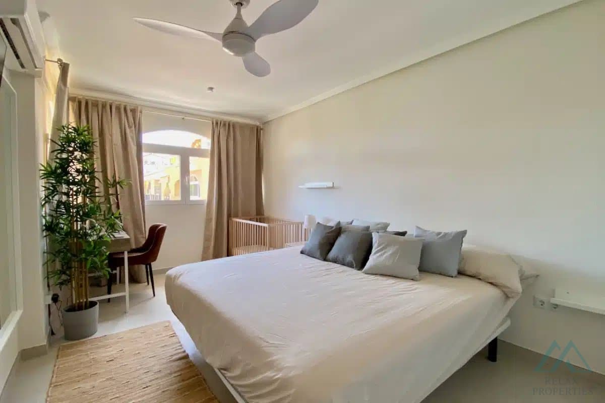 Řadový dům s terasou, bazénem v Orihuela Costa - foto 8